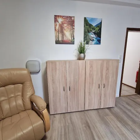 3, 4 Schlafzimmer, 3 X Bad Dusche, Grosse Kueche, Aufenthaltsraum * מוארס