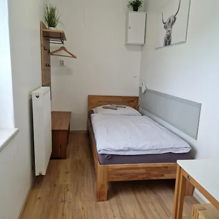 3, 4 Schlafzimmer, 3 X Bad Dusche, Grosse Kueche, Aufenthaltsraum * Moers