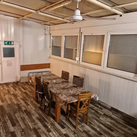 3, 4 Schlafzimmer, 3 X Bad Dusche, Grosse Kueche, Aufenthaltsraum דירה מוארס